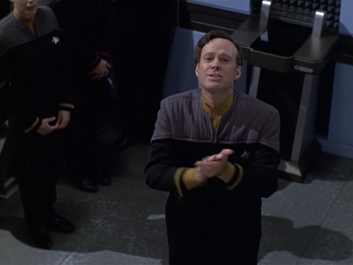 extant_StarTrek_VOY_6x10-Pathfinder_01397.jpg