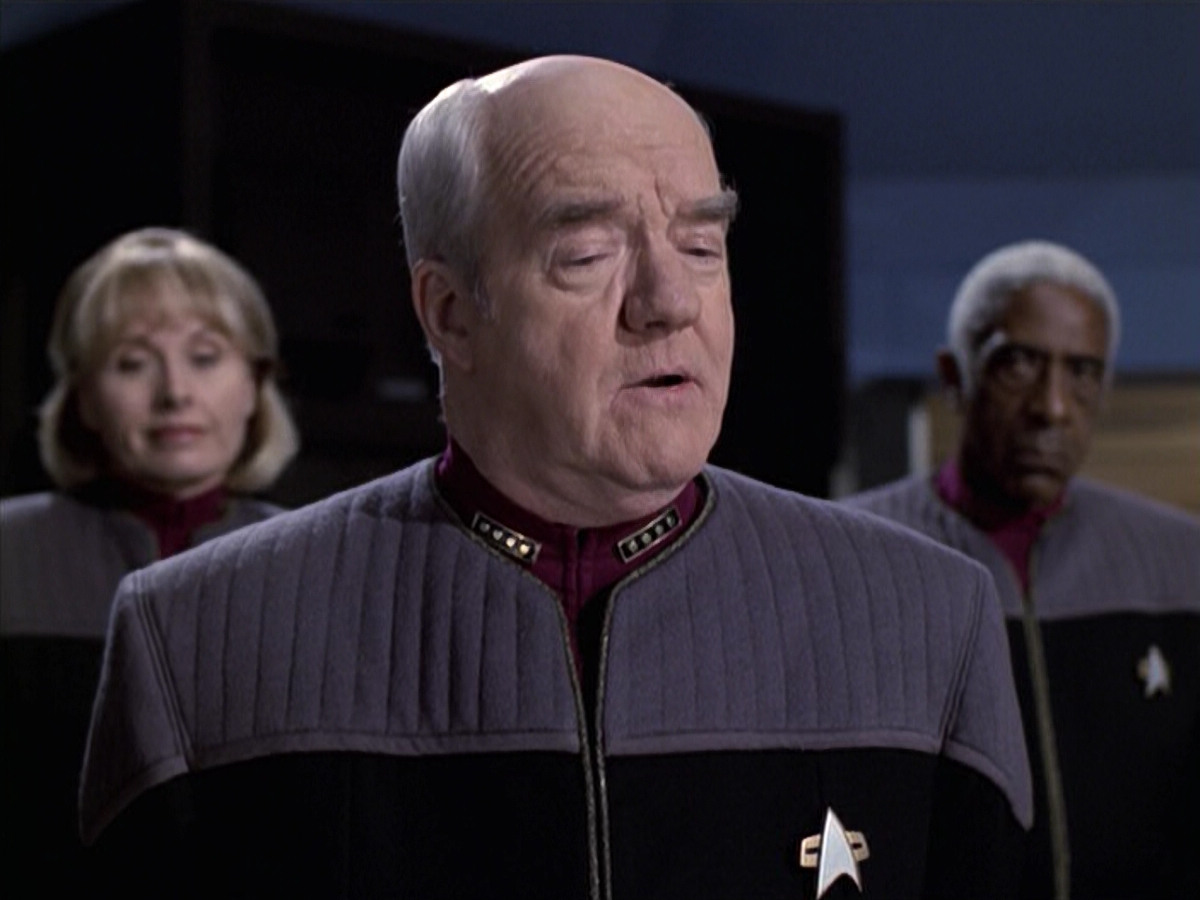 extant_StarTrek_VOY_6x10-Pathfinder_01409.jpg