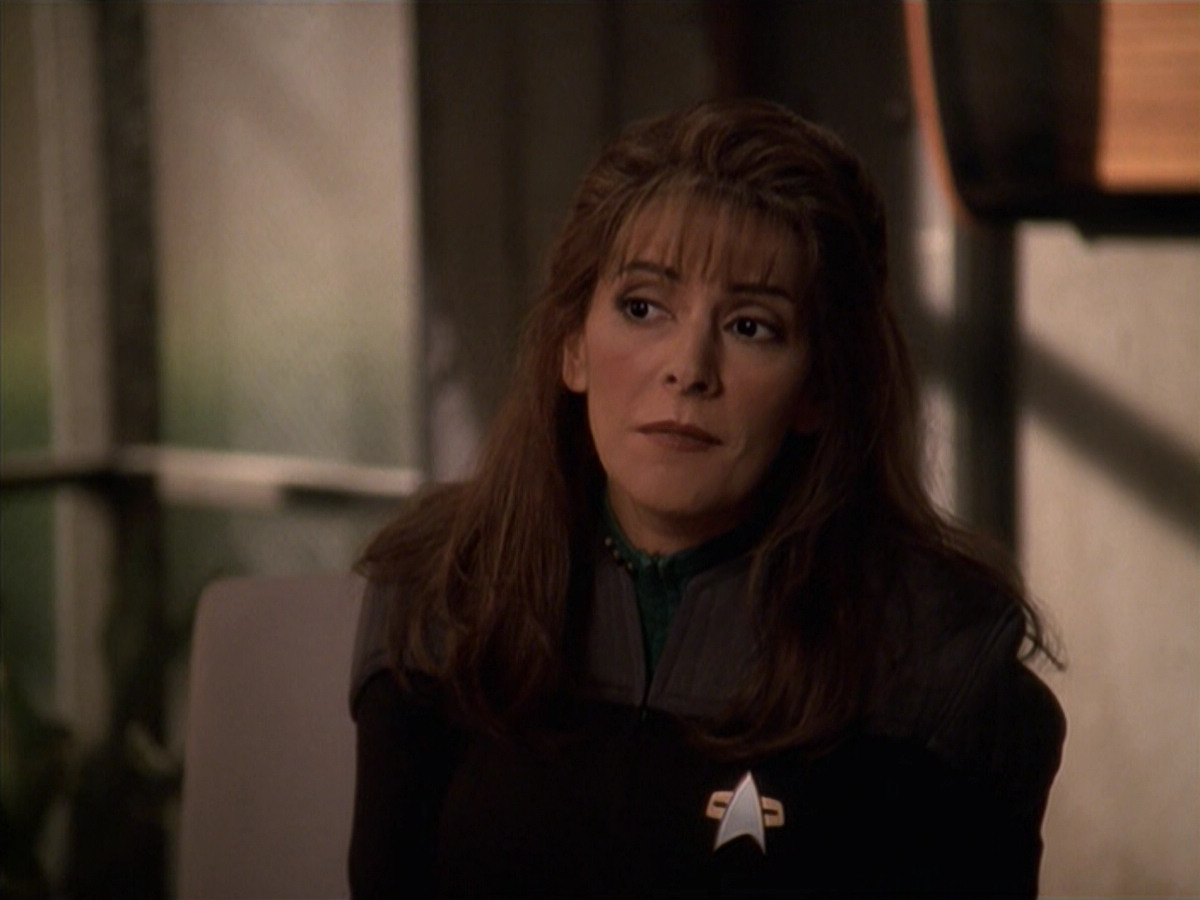 extant_StarTrek_VOY_6x10-Pathfinder_01541.jpg