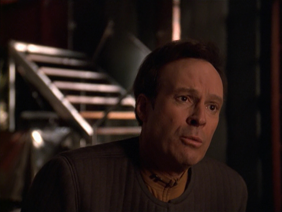 extant_StarTrek_VOY_6x10-Pathfinder_01565.jpg