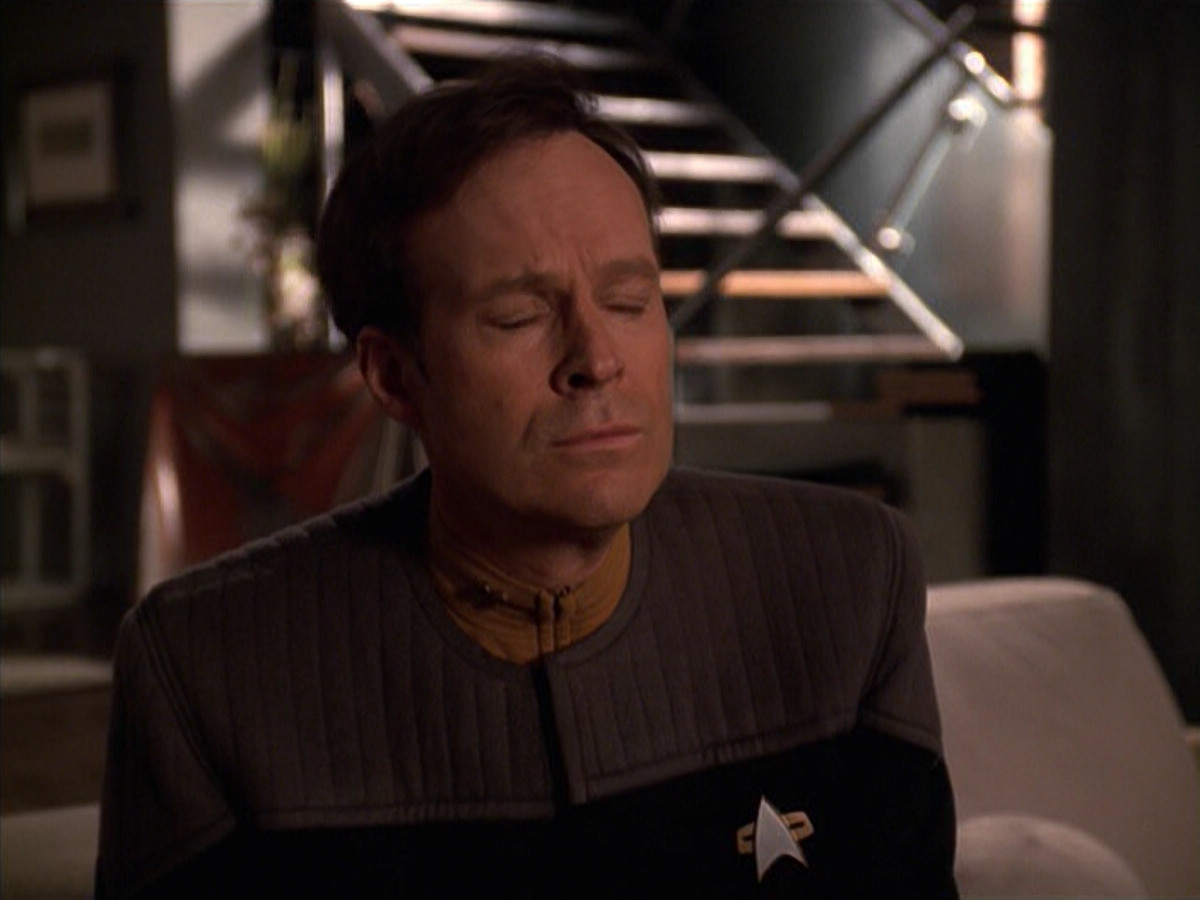 extant_StarTrek_VOY_6x10-Pathfinder_01574.jpg
