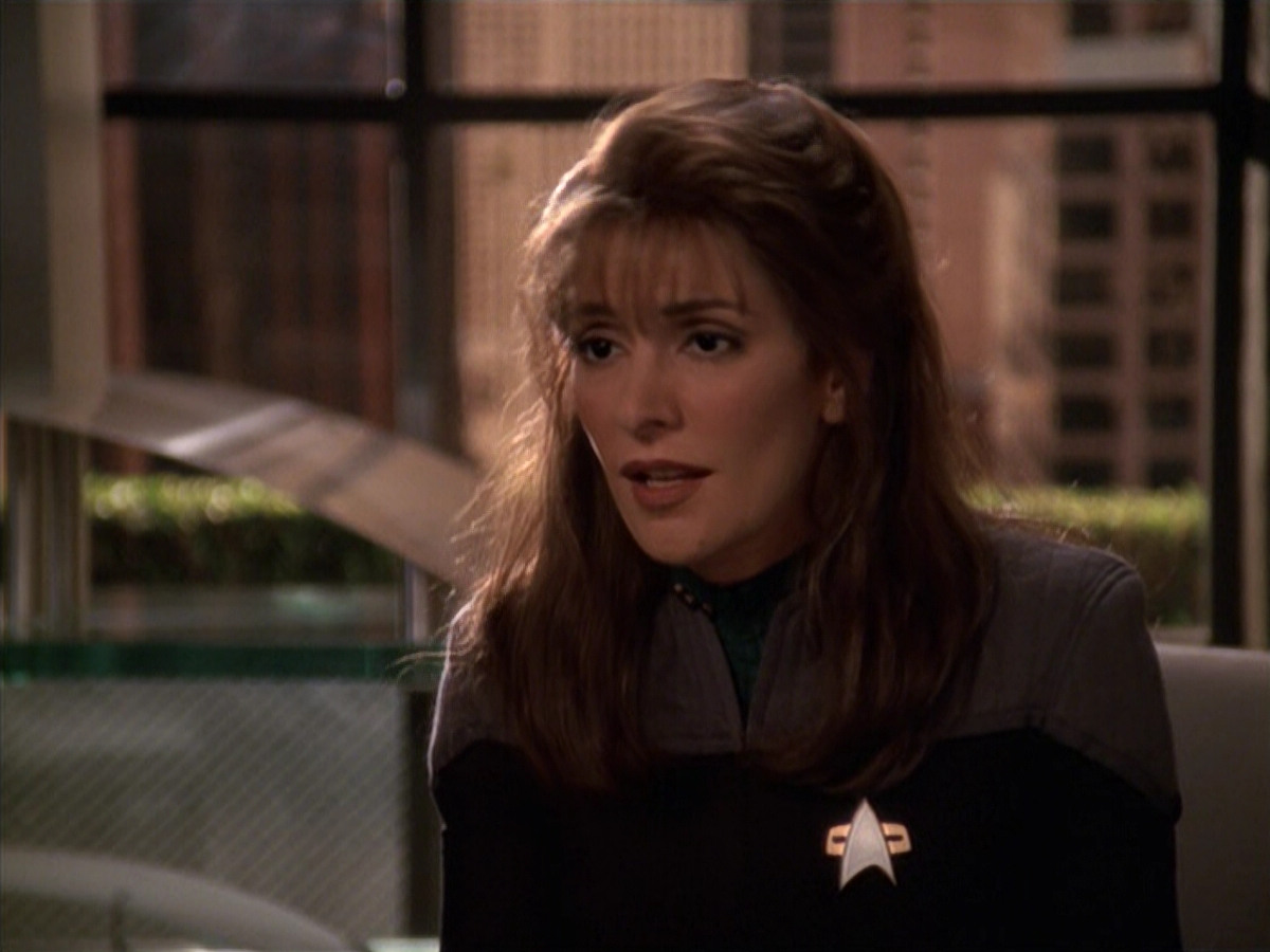 extant_StarTrek_VOY_6x10-Pathfinder_01589.jpg