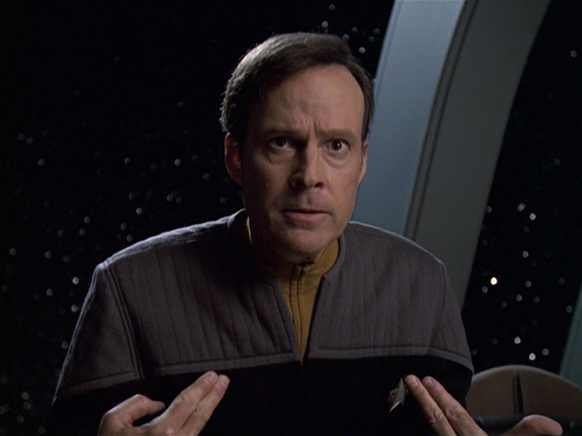 extant_StarTrek_VOY_6x10-Pathfinder_01625.jpg