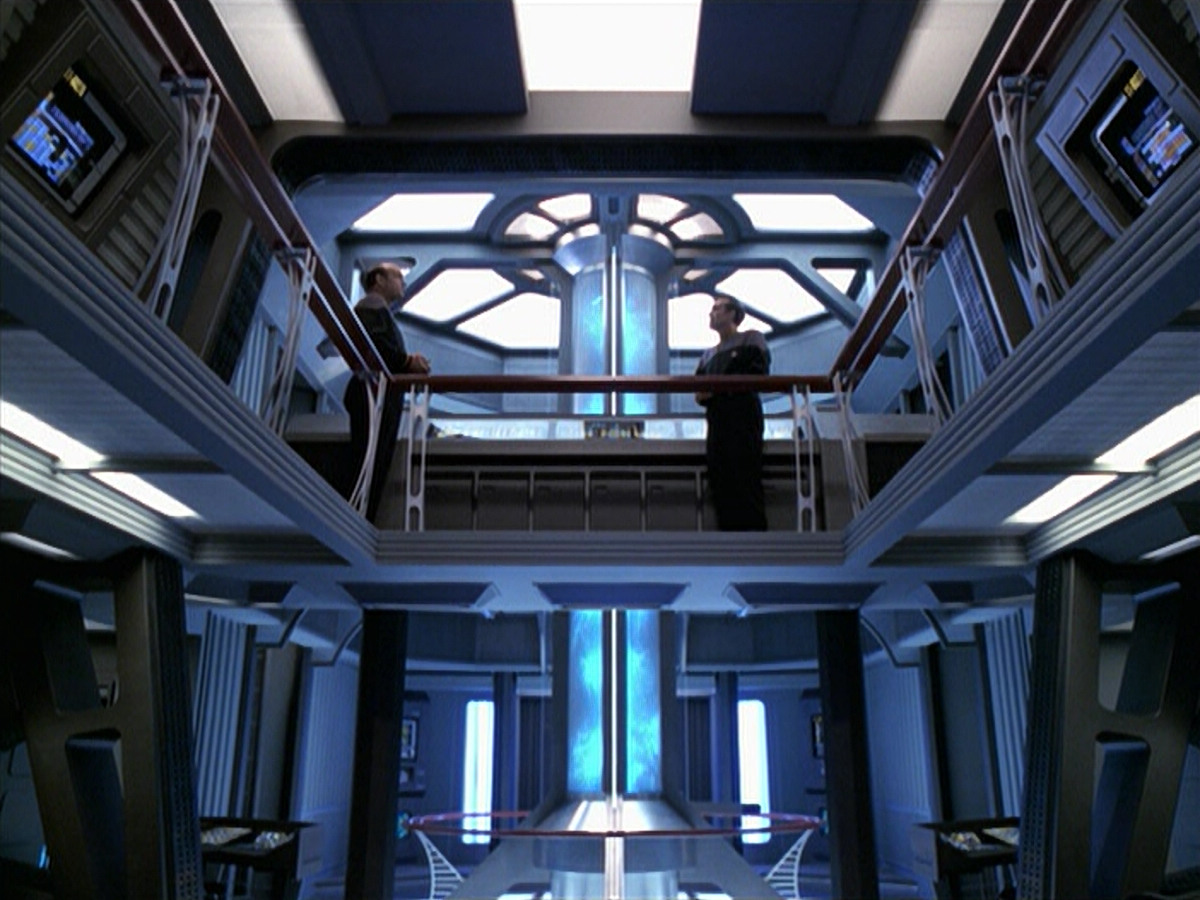 extant_StarTrek_VOY_6x10-Pathfinder_01776.jpg