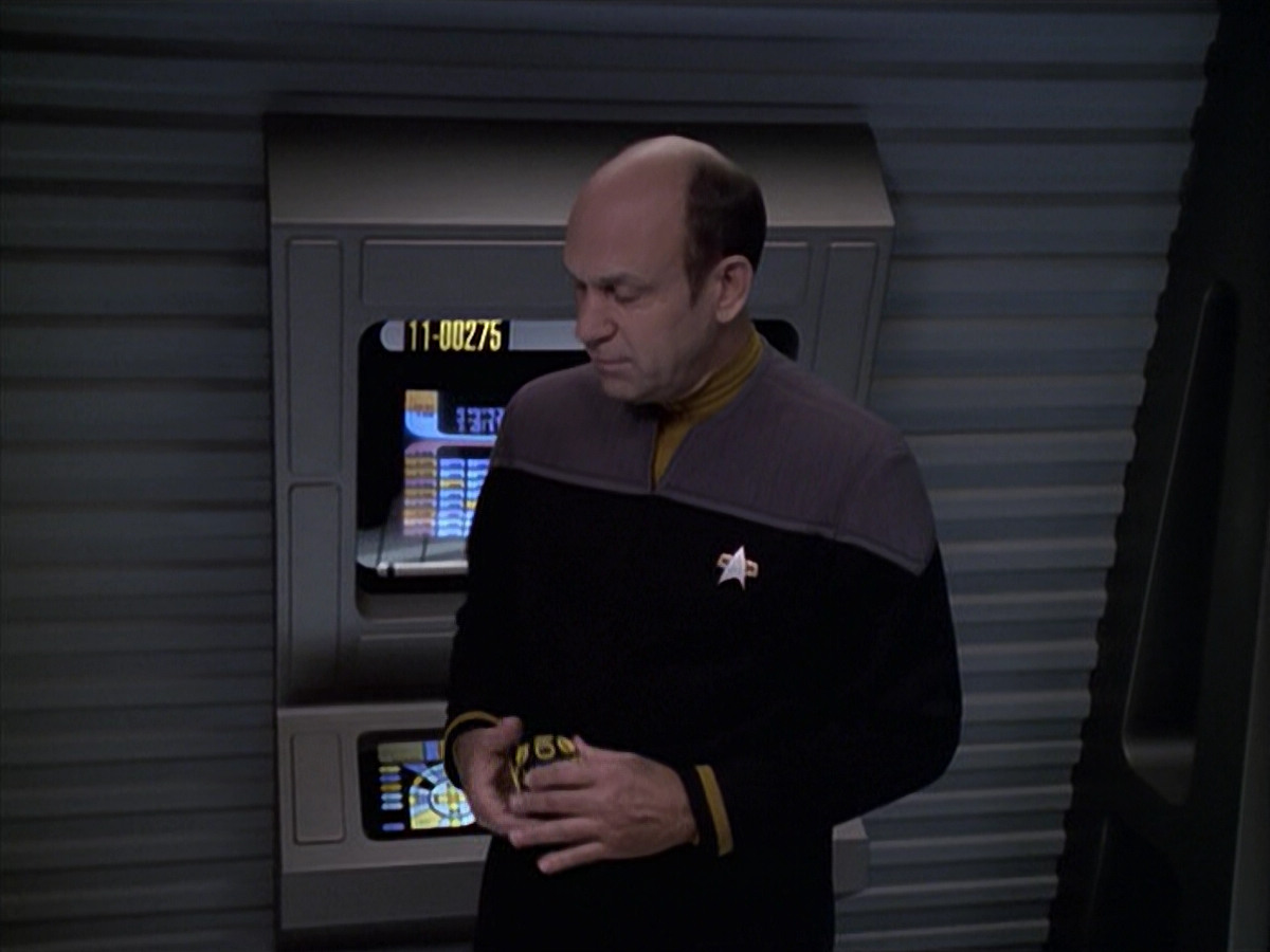 extant_StarTrek_VOY_6x10-Pathfinder_01889.jpg