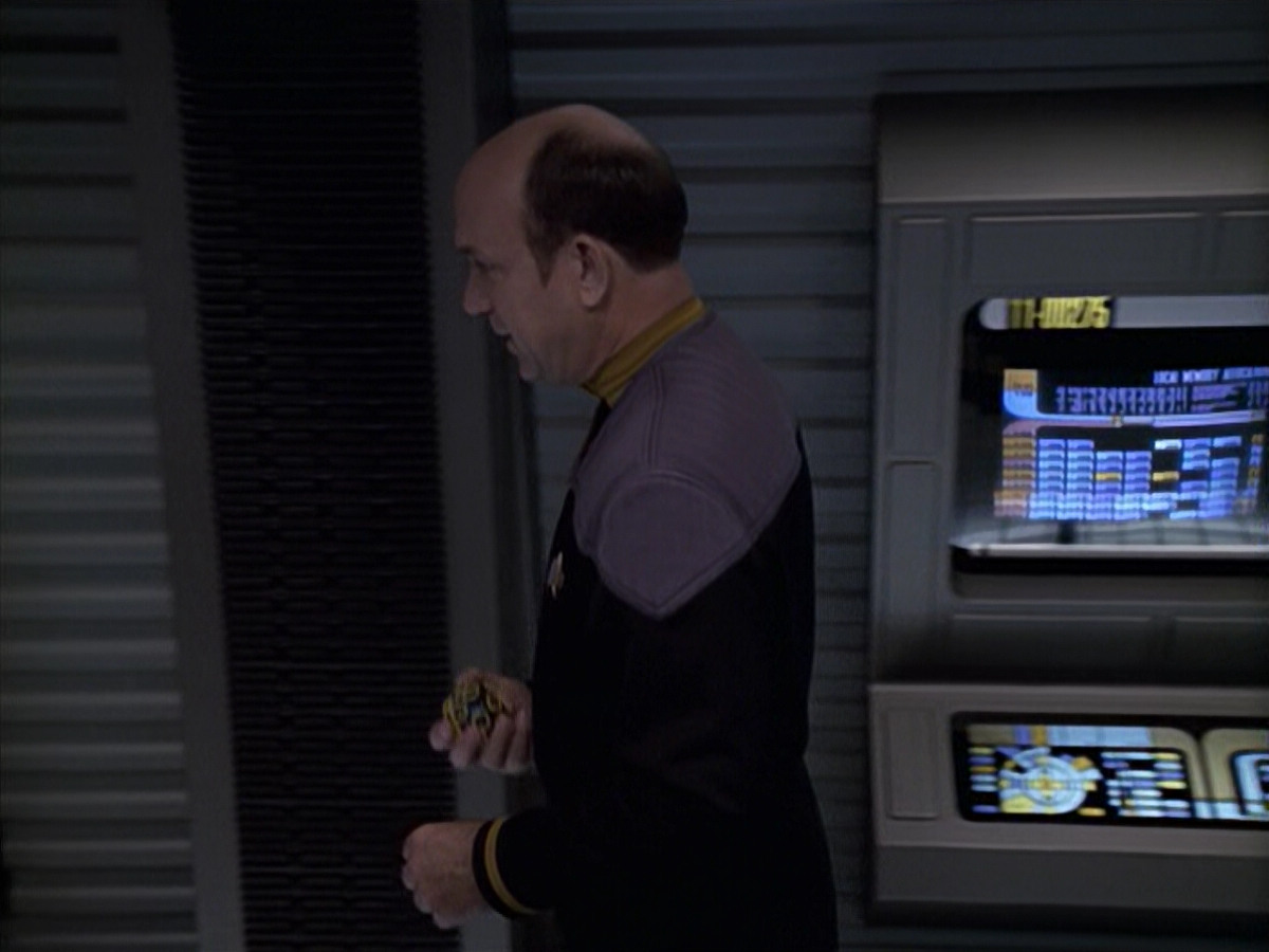extant_StarTrek_VOY_6x10-Pathfinder_01892.jpg