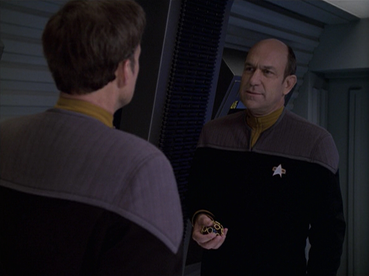 extant_StarTrek_VOY_6x10-Pathfinder_01944.jpg