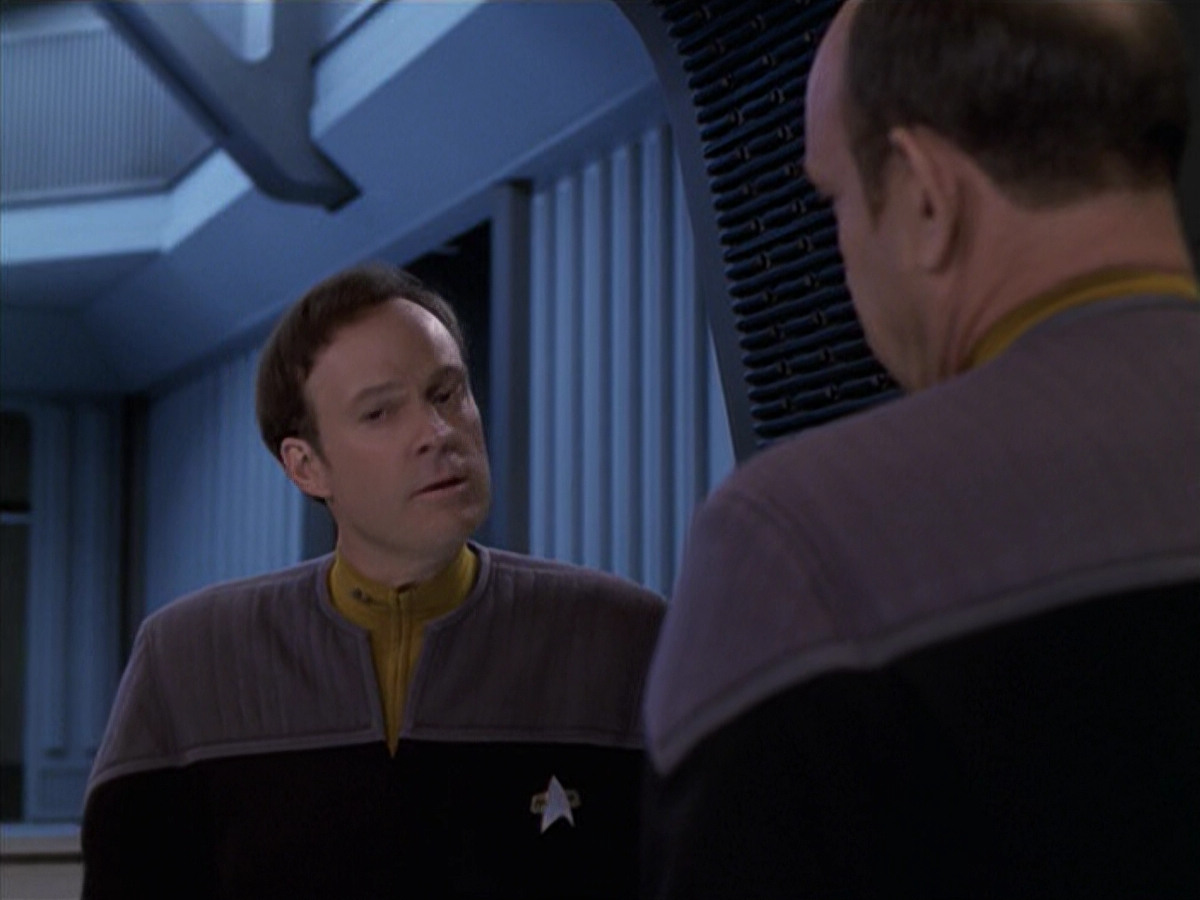 extant_StarTrek_VOY_6x10-Pathfinder_01949.jpg