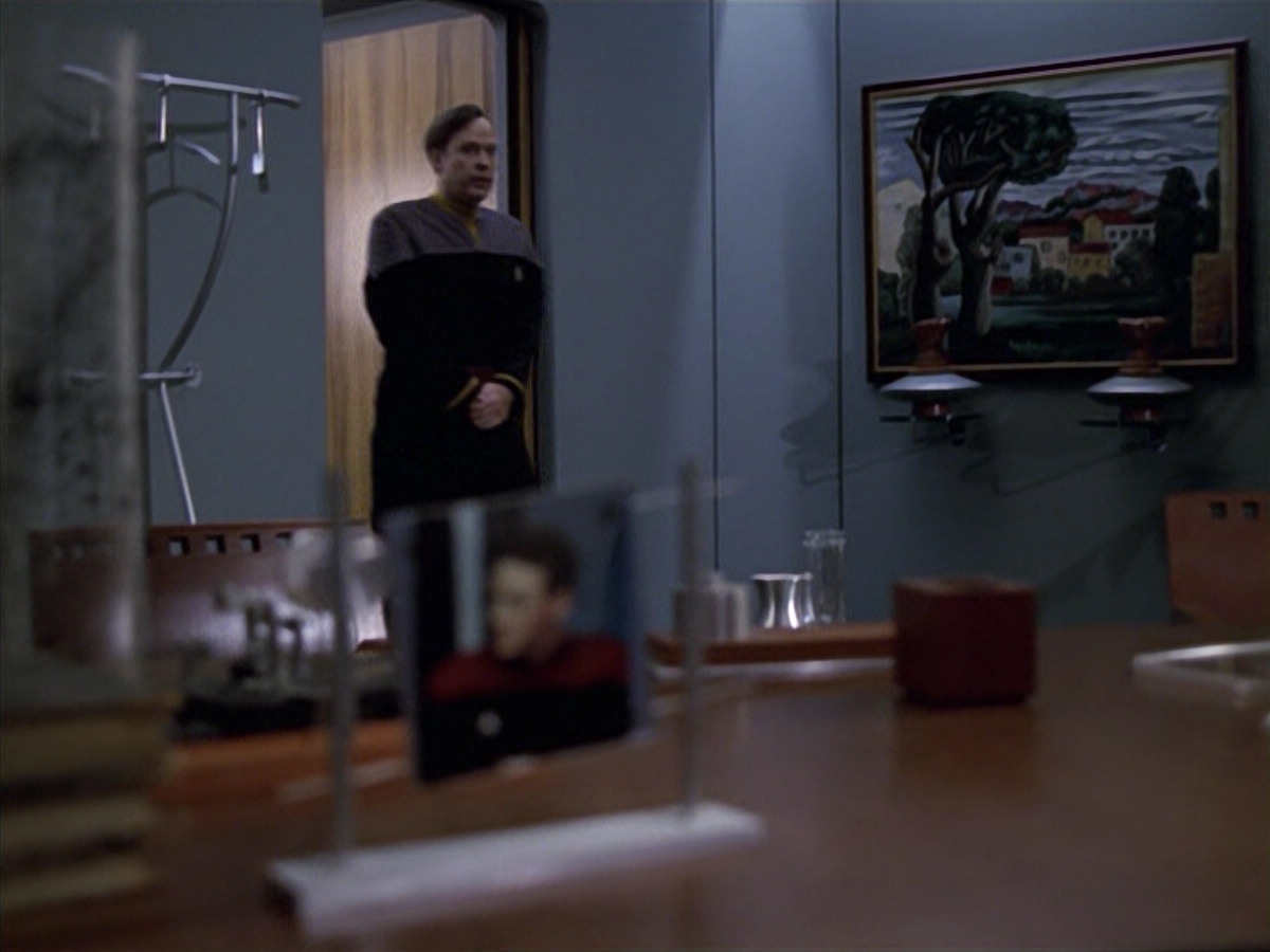 extant_StarTrek_VOY_6x10-Pathfinder_02048.jpg
