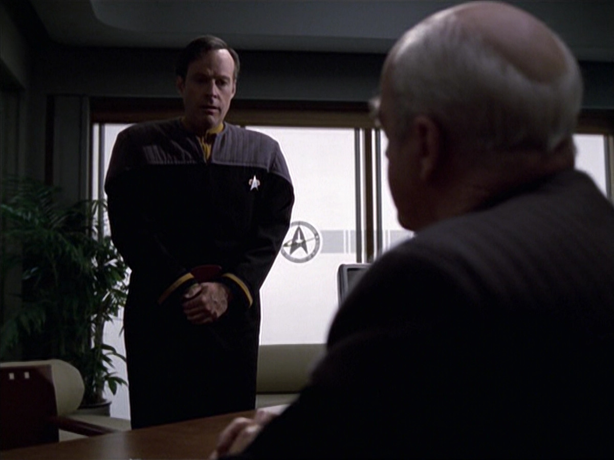extant_StarTrek_VOY_6x10-Pathfinder_02067.jpg