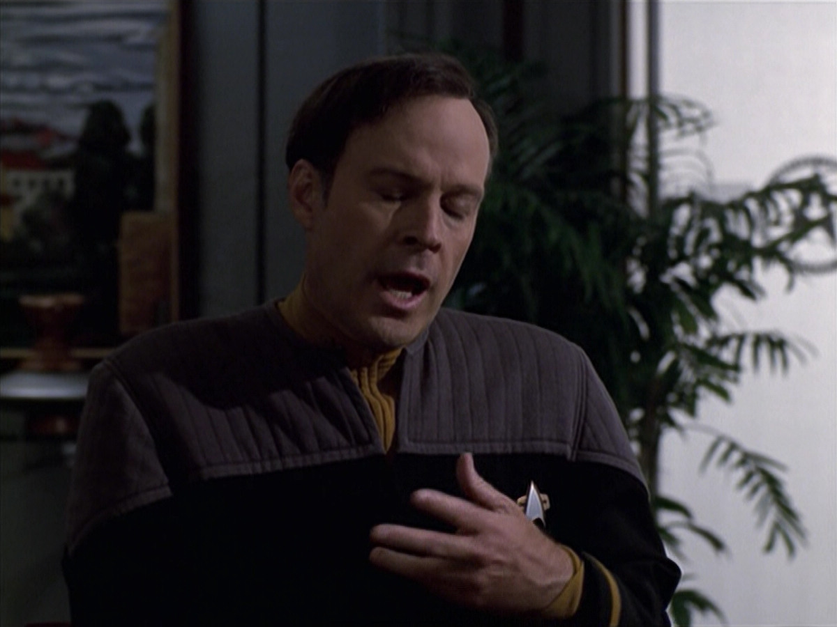 extant_StarTrek_VOY_6x10-Pathfinder_02106.jpg