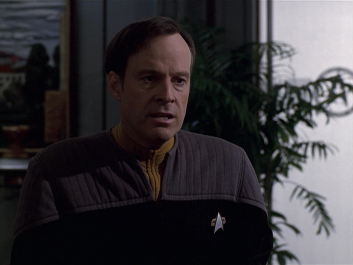 extant_StarTrek_VOY_6x10-Pathfinder_02112.jpg