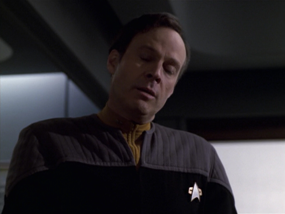 extant_StarTrek_VOY_6x10-Pathfinder_02190.jpg