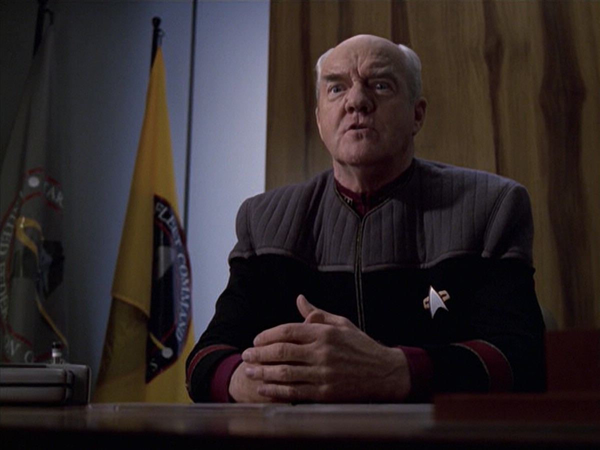 extant_StarTrek_VOY_6x10-Pathfinder_02197.jpg