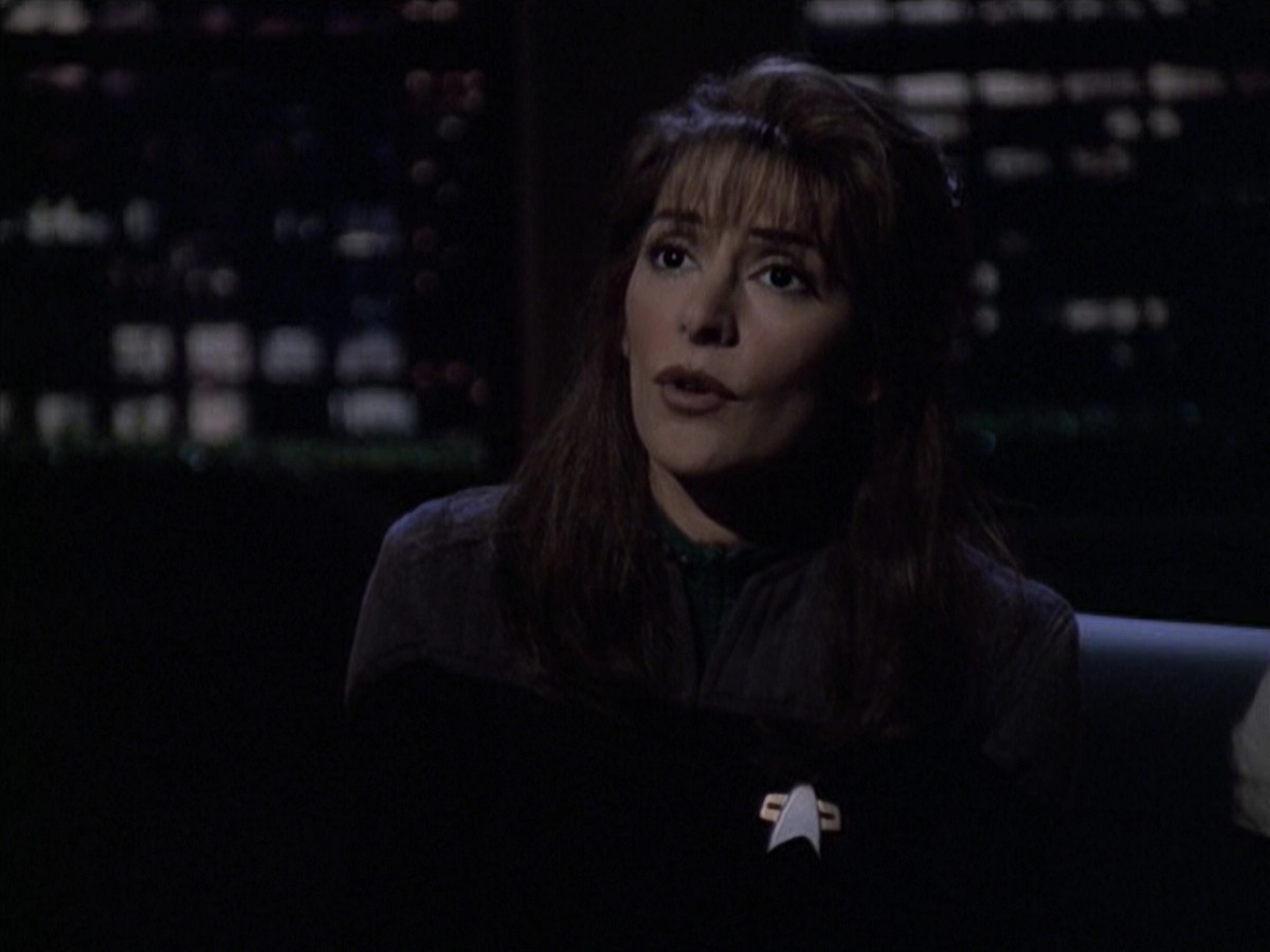 extant_StarTrek_VOY_6x10-Pathfinder_02288.jpg