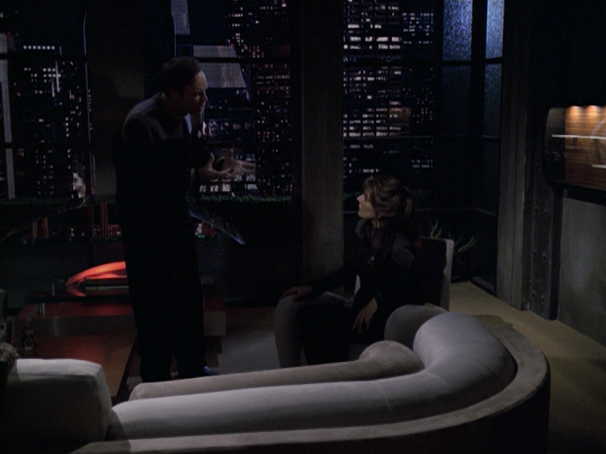extant_StarTrek_VOY_6x10-Pathfinder_02319.jpg