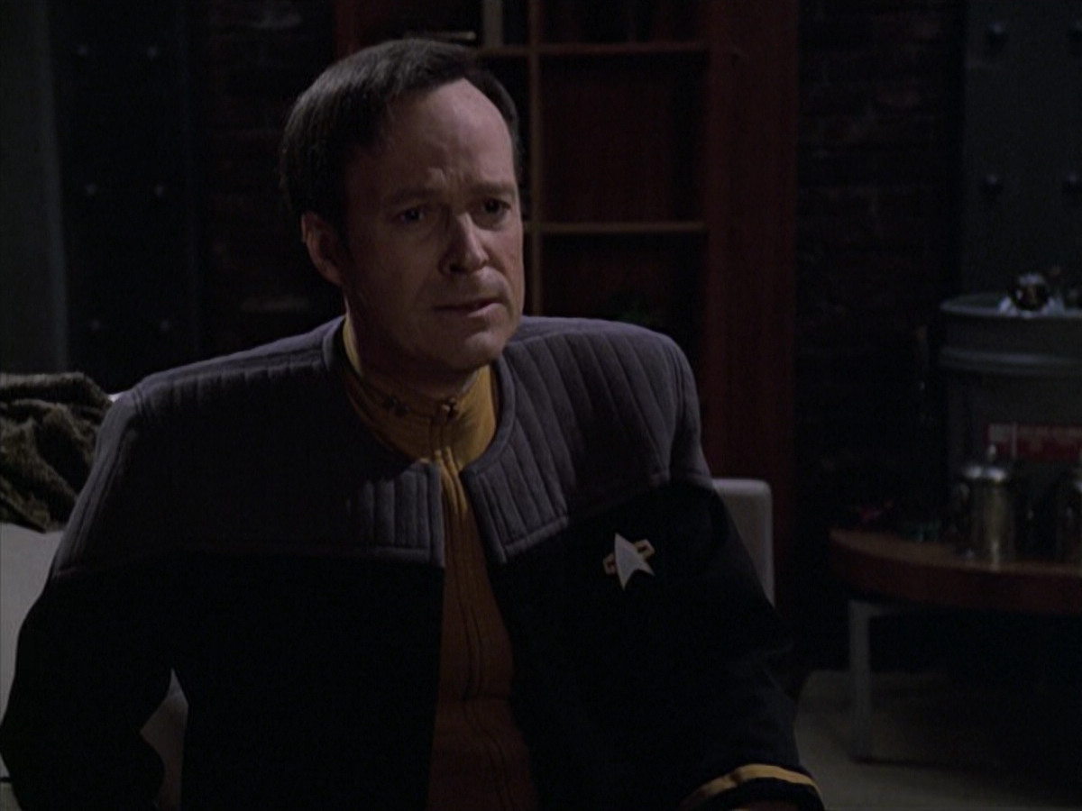 extant_StarTrek_VOY_6x10-Pathfinder_02345.jpg