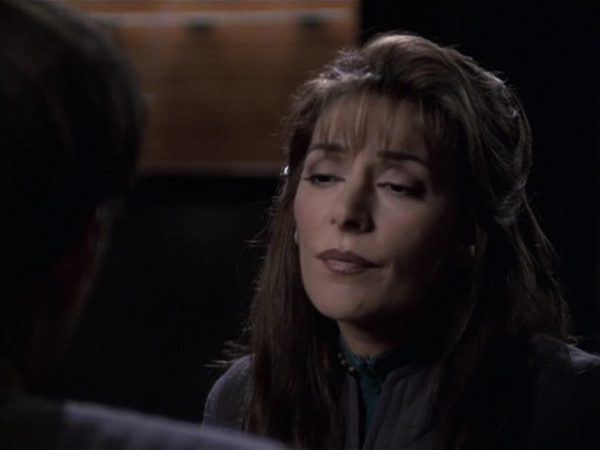 extant_StarTrek_VOY_6x10-Pathfinder_02412.jpg