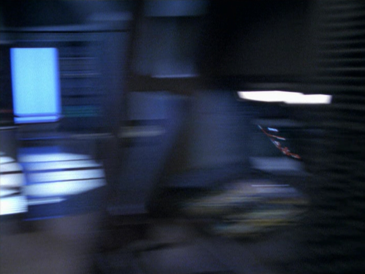 extant_StarTrek_VOY_6x10-Pathfinder_02903.jpg