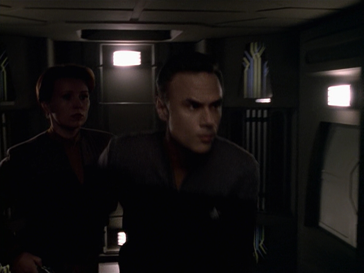 extant_StarTrek_VOY_6x10-Pathfinder_02931.jpg