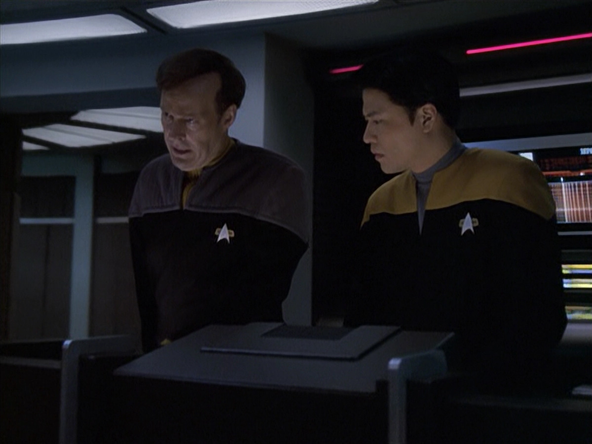 extant_StarTrek_VOY_6x10-Pathfinder_02991.jpg