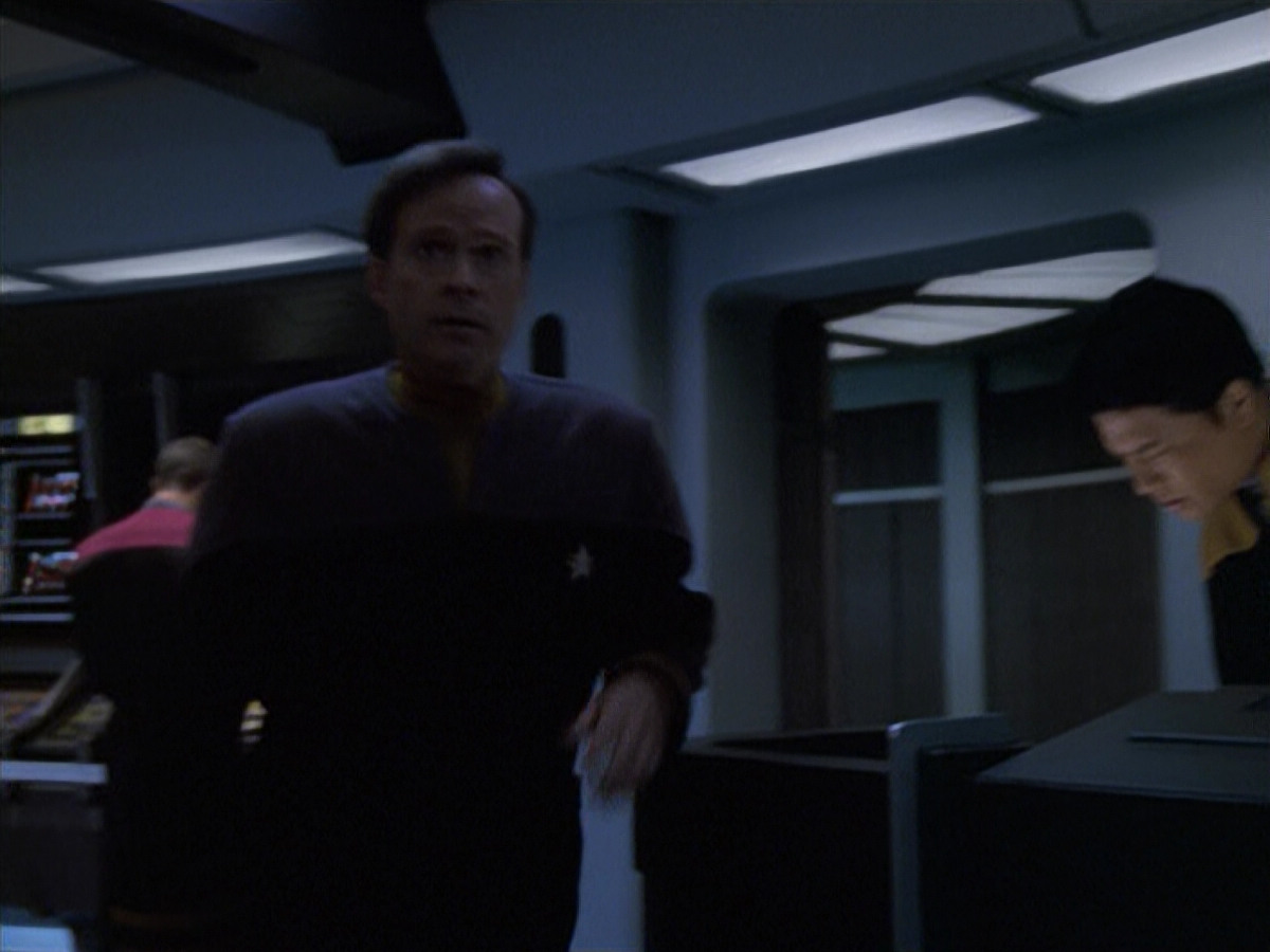 extant_StarTrek_VOY_6x10-Pathfinder_03001.jpg