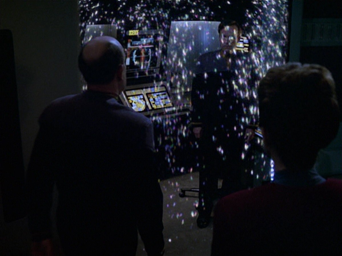 extant_StarTrek_VOY_6x10-Pathfinder_03036.jpg