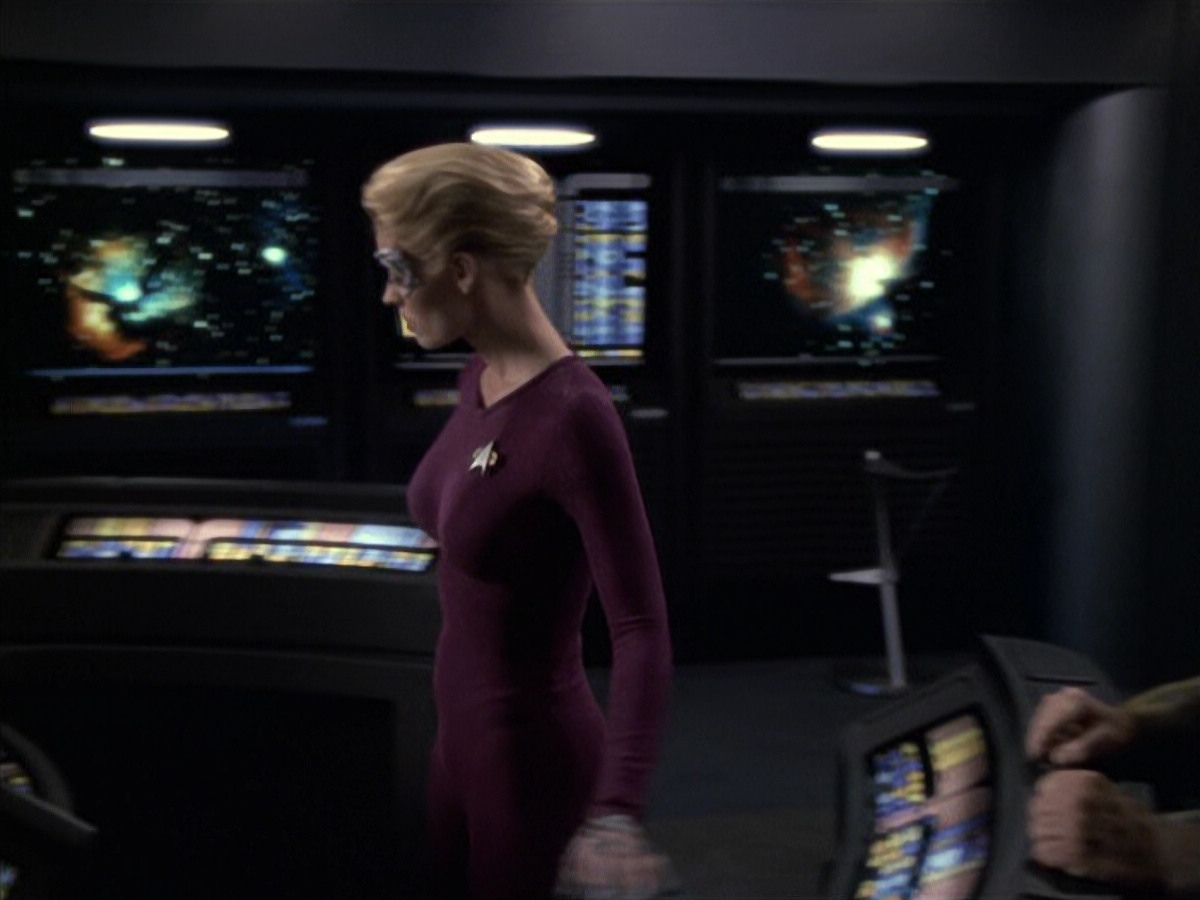 extant_StarTrek_VOY_6x10-Pathfinder_03150.jpg