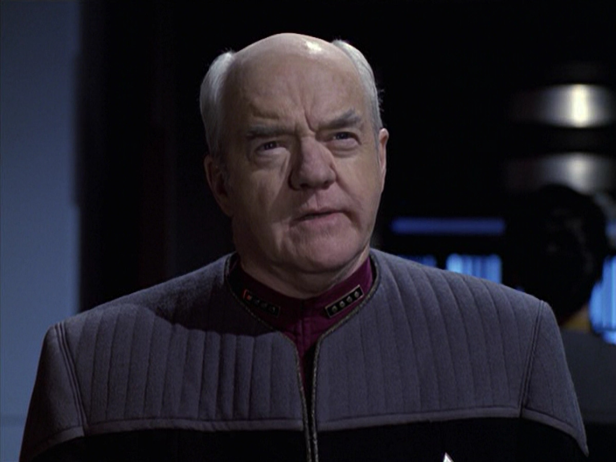 extant_StarTrek_VOY_6x10-Pathfinder_03271.jpg