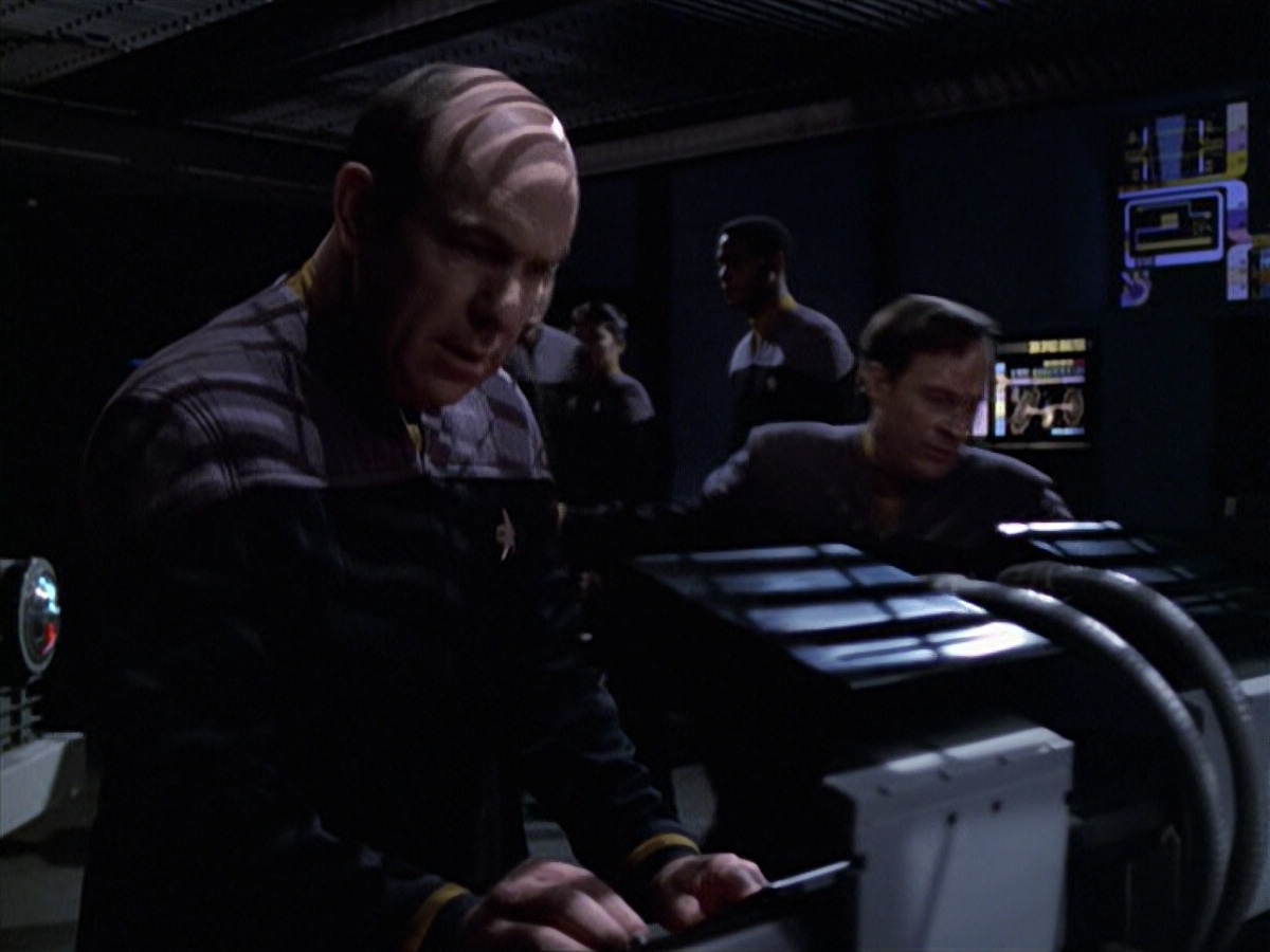extant_StarTrek_VOY_6x10-Pathfinder_03325.jpg