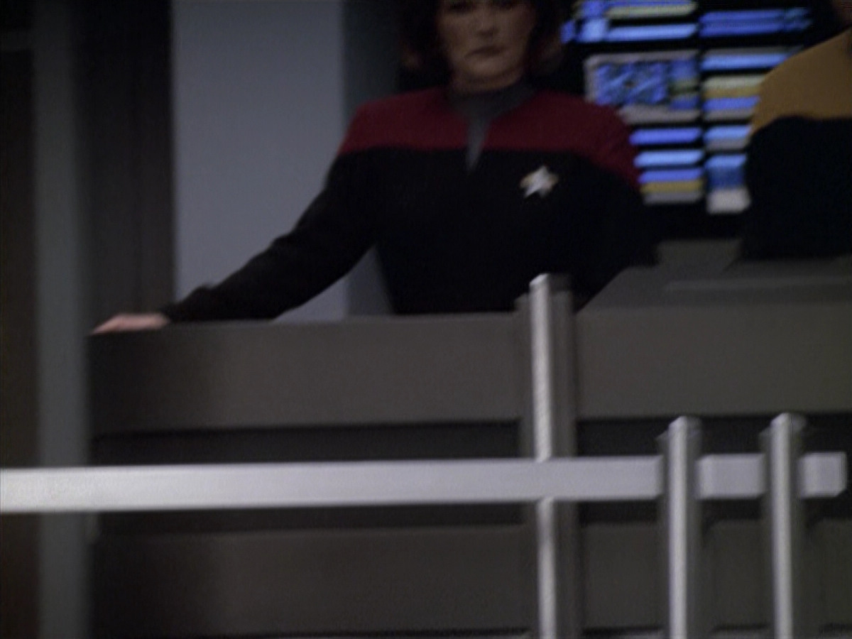 extant_StarTrek_VOY_6x10-Pathfinder_03340.jpg