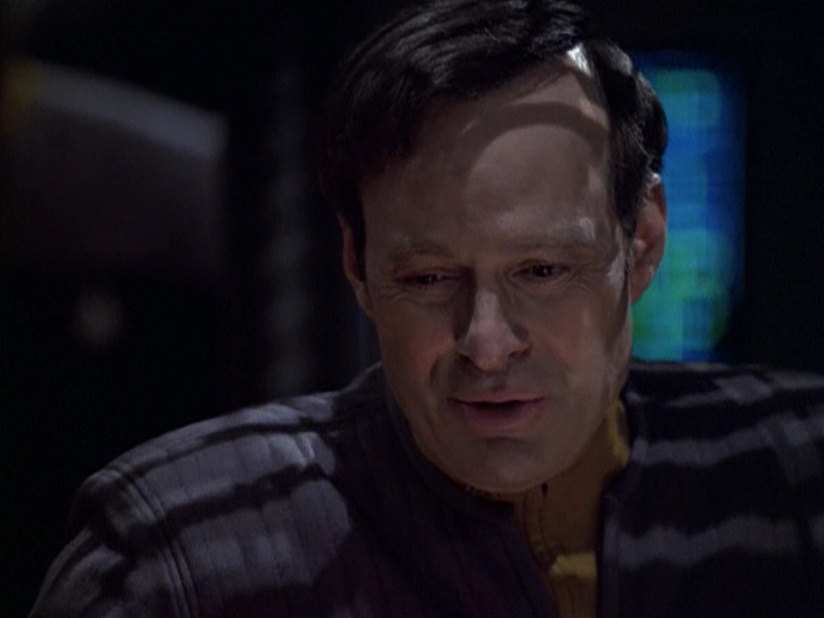 extant_StarTrek_VOY_6x10-Pathfinder_03357.jpg