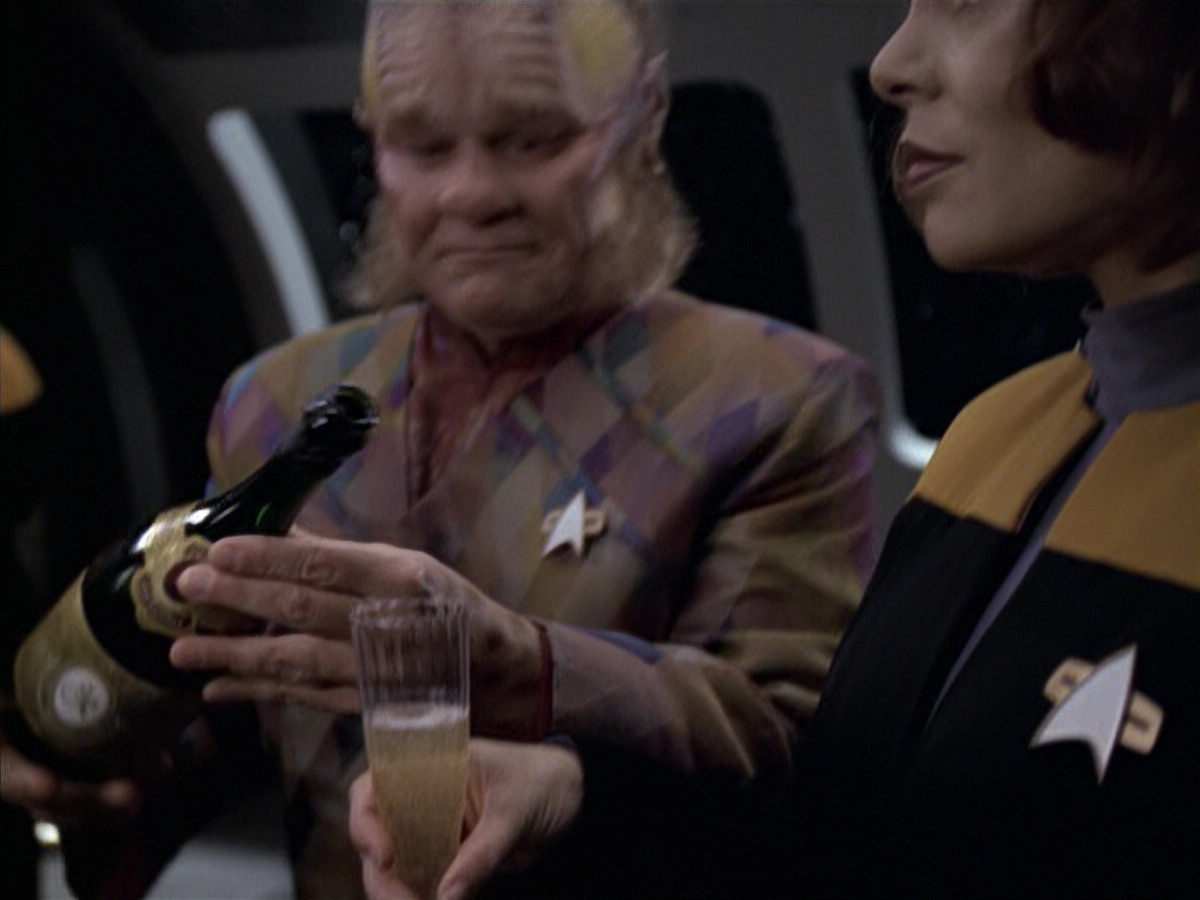 extant_StarTrek_VOY_6x10-Pathfinder_03511.jpg