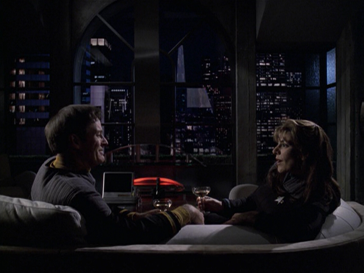 extant_StarTrek_VOY_6x10-Pathfinder_03587.jpg