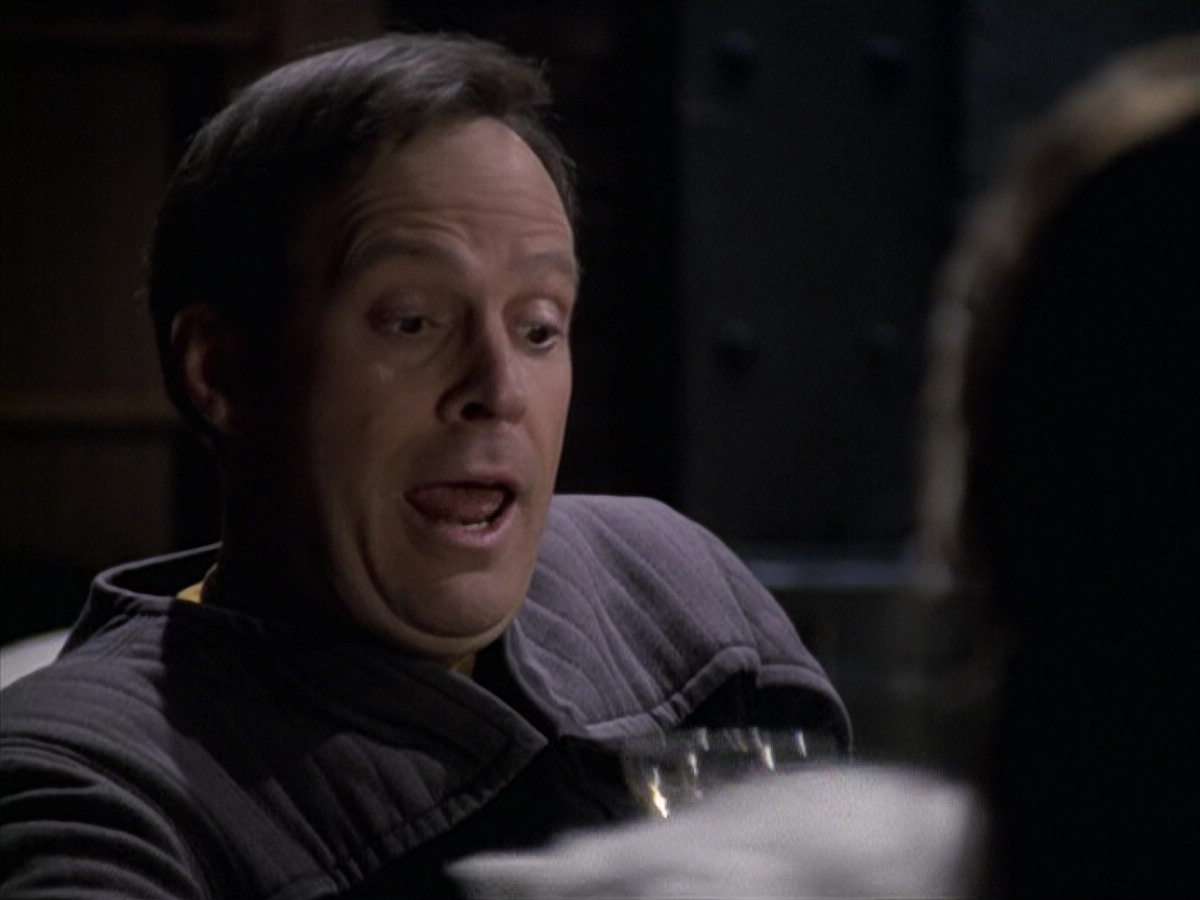 extant_StarTrek_VOY_6x10-Pathfinder_03630.jpg