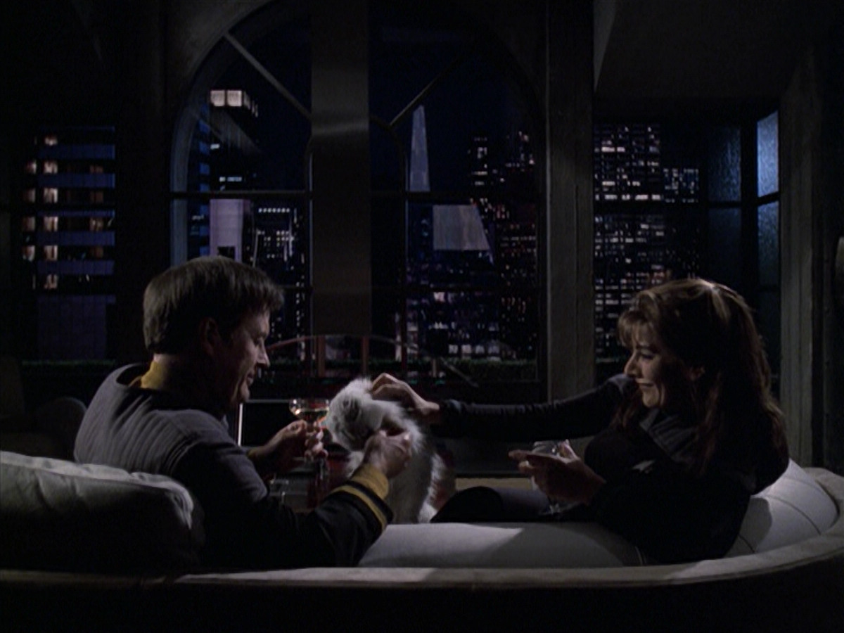 extant_StarTrek_VOY_6x10-Pathfinder_03640.jpg