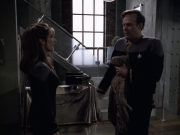 Filename=extant_StarTrek_VOY_6x10-Pathfinder_00094.jpg
Filesize=161KiB
Dimensions=1200x900
Date added=Dec 28, 2019 extant_StarTrek_VOY_6x10-Pathfinder_00094.jpg