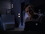 extant_StarTrek_VOY_6x10-Pathfinder_00871.jpg
