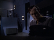 extant_StarTrek_VOY_6x10-Pathfinder_00872.jpg