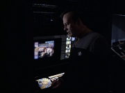 extant_StarTrek_VOY_6x10-Pathfinder_00896.jpg