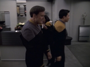 extant_StarTrek_VOY_6x10-Pathfinder_00920.jpg