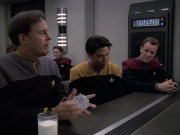 Filename=extant_StarTrek_VOY_6x10-Pathfinder_00967.jpg
Filesize=171KiB
Dimensions=1200x900
Date added=Dec 28, 2019 extant_StarTrek_VOY_6x10-Pathfinder_00967.jpg