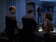 Filename=extant_StarTrek_VOY_6x10-Pathfinder_01764.jpg
Filesize=176KiB
Dimensions=1200x900
Date added=Dec 28, 2019 extant_StarTrek_VOY_6x10-Pathfinder_01764.jpg