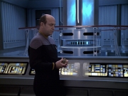 Filename=extant_StarTrek_VOY_6x10-Pathfinder_01829.jpg
Filesize=216KiB
Dimensions=1200x900
Date added=Dec 28, 2019 extant_StarTrek_VOY_6x10-Pathfinder_01829.jpg