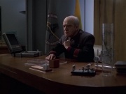 Filename=extant_StarTrek_VOY_6x10-Pathfinder_02028.jpg
Filesize=151KiB
Dimensions=1200x900
Date added=Dec 28, 2019 extant_StarTrek_VOY_6x10-Pathfinder_02028.jpg