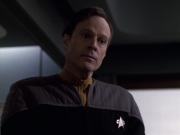 Filename=extant_StarTrek_VOY_6x10-Pathfinder_02192.jpg
Filesize=123KiB
Dimensions=1200x900
Date added=Dec 28, 2019 extant_StarTrek_VOY_6x10-Pathfinder_02192.jpg