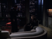 extant_StarTrek_VOY_6x10-Pathfinder_02312.jpg