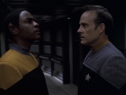 Filename=extant_StarTrek_VOY_6x10-Pathfinder_02843.jpg
Filesize=136KiB
Dimensions=1200x900
Date added=Dec 28, 2019 extant_StarTrek_VOY_6x10-Pathfinder_02843.jpg