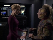 extant_StarTrek_VOY_6x10-Pathfinder_03133.jpg