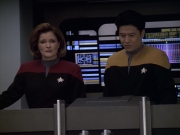 Filename=extant_StarTrek_VOY_6x10-Pathfinder_03344.jpg
Filesize=162KiB
Dimensions=1200x900
Date added=Dec 28, 2019 extant_StarTrek_VOY_6x10-Pathfinder_03344.jpg